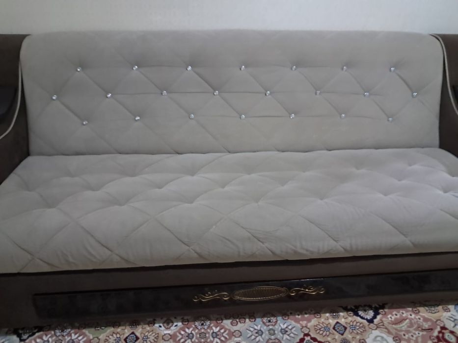 Продам диваны   .