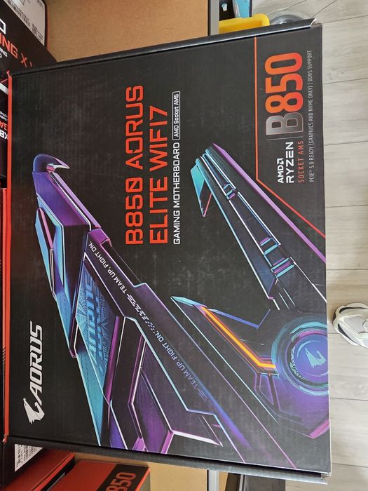 Placa de baza GIGABYTE X870 GAMING X WIFI7, AM5, DDR5, Wi-Fi, BT, ATX
