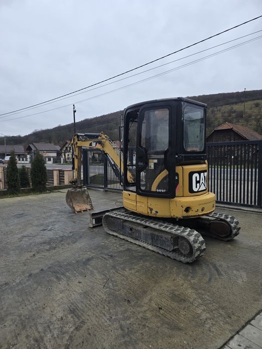 Vand miniexcavator Caterpillar 303 3200 kg