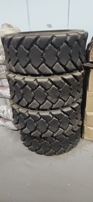 Шина трактора бобкат