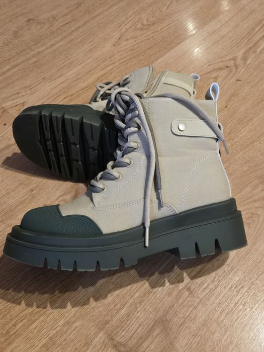 Боти,35 номер,Reserved