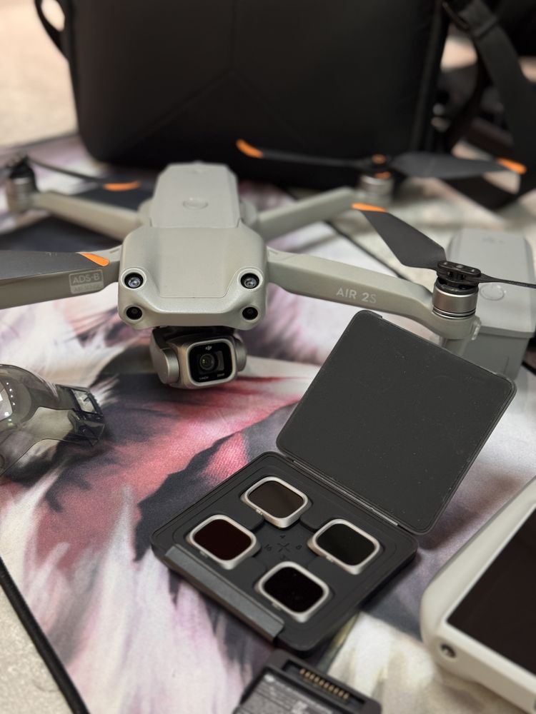 Дрон DJI Air 2S Fly More Combo серый