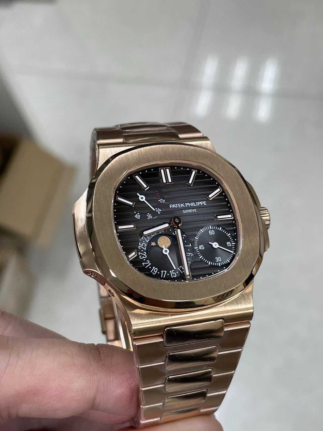 Patek Philippe Nautilus Moon phase rose gold