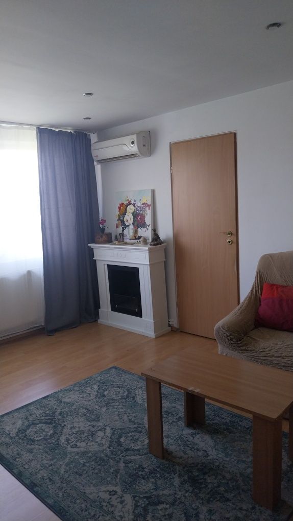 Vand apartament cu 2 camere  zona Nord Rm.Valcea
