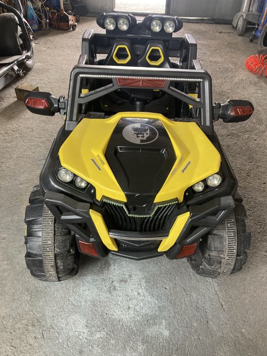 Джип за деца със акомолатори