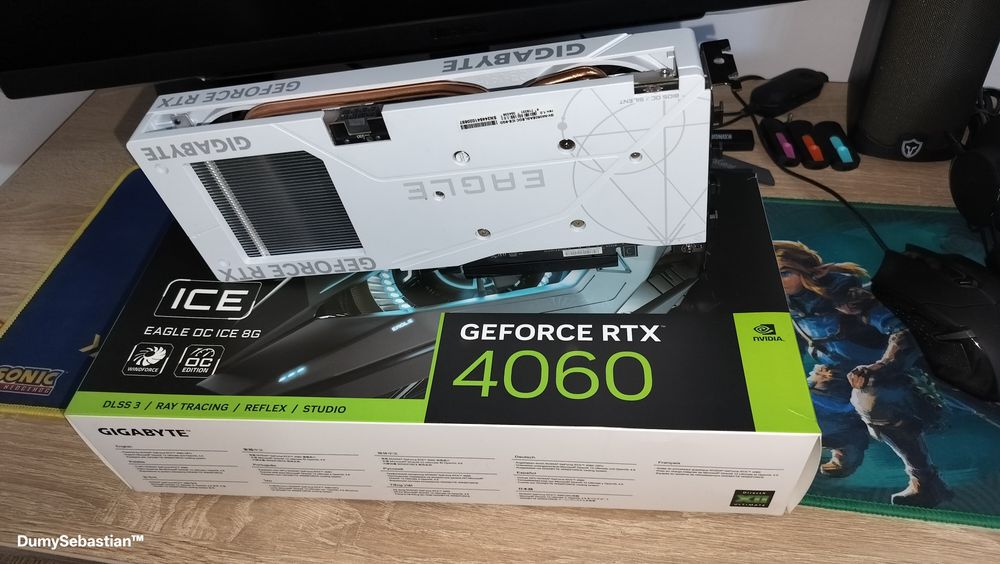 RTX 4060 8GB Gigabyte Eagle OC ICE Noua