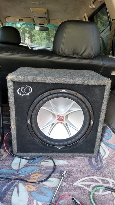 Сабвуфер kicker 12