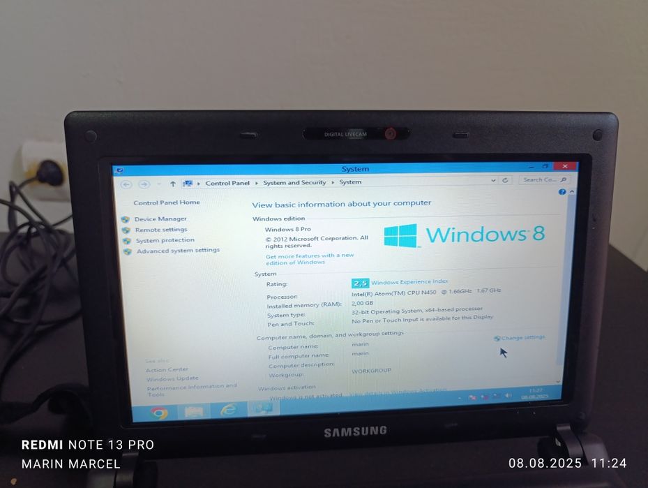 Vând mini laptop Samsung