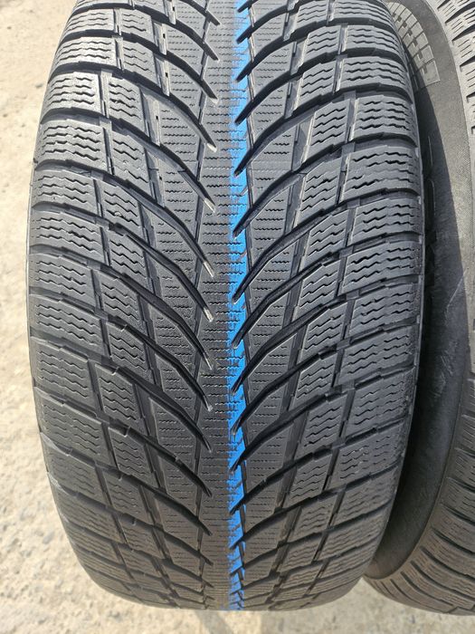 Vând 4 anvelope iarna 235/55/17 235/55r17