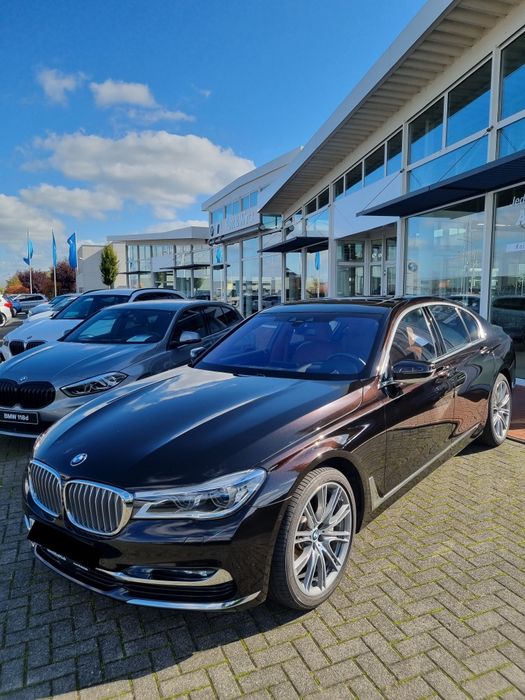 BMW 750D xDrive 400CP INDIVIDUAL, Raritate