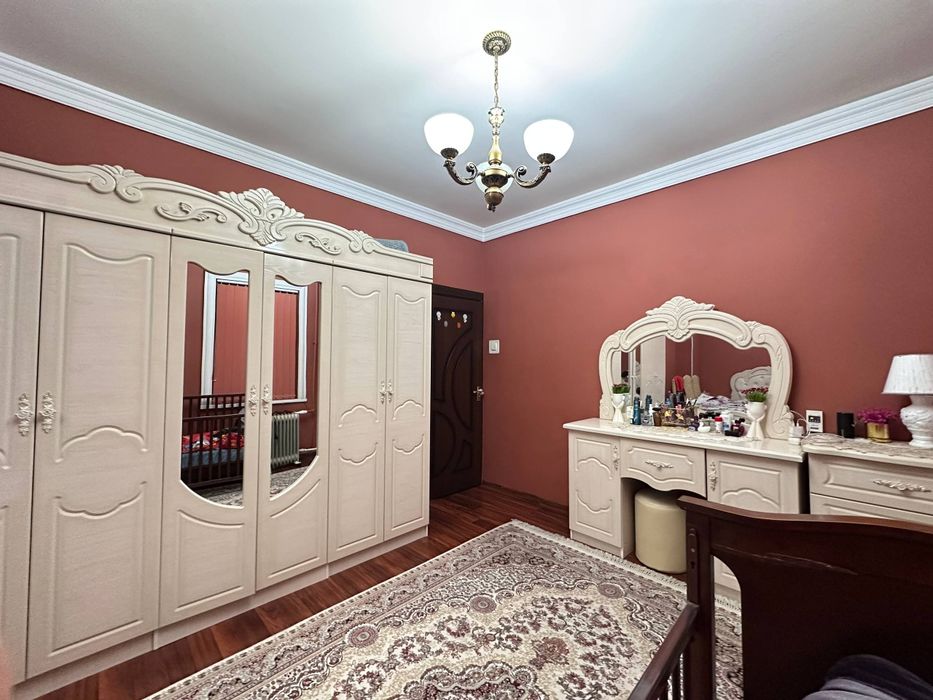 Продается спальняя мебель