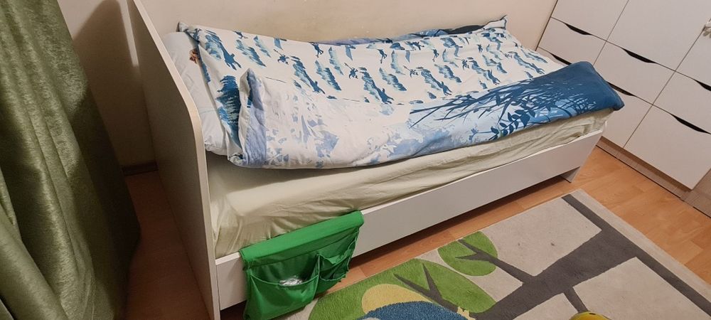 Vand pat alb cu saltea, potrivit pt. o persoana