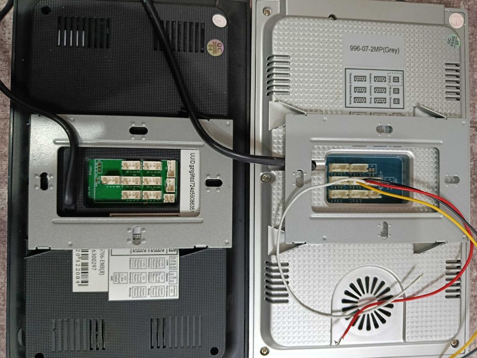 Продам 2 монитора от домофона