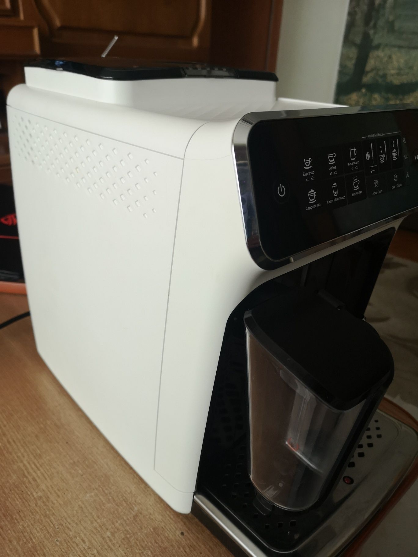 Espressor automat cafea Philips latte go ep3243