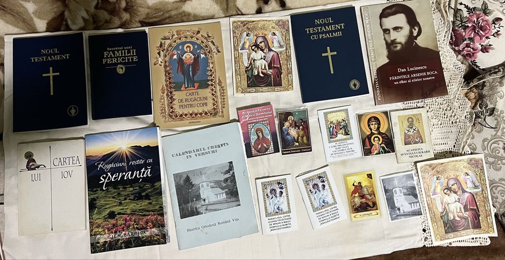 Lot cărți și iconițe religioase - 70 tot lotul