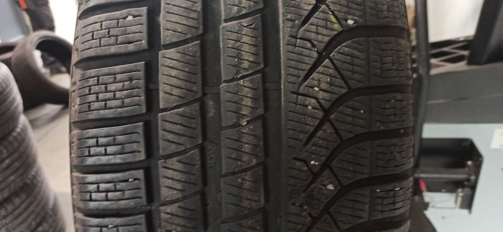 2бр.зимни гуми 255/45/19 Pirelli