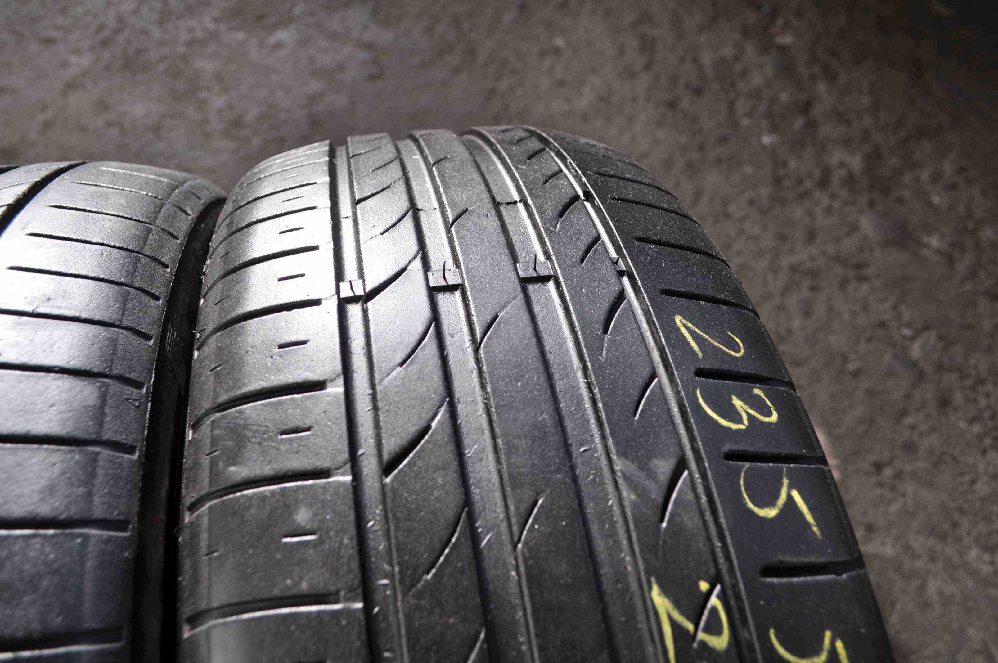 SET 2 Anvelope Vara 235/50 R18 TRAKMAX Privilo TX3 101Y