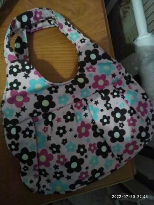 продам новую детскую  сумочку от 3 до 5 лет 700