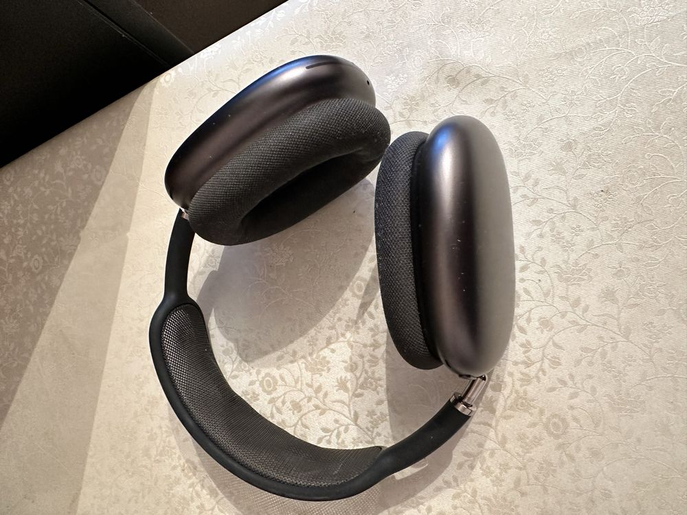 Airpods Max оригинал в хорошем состоянии