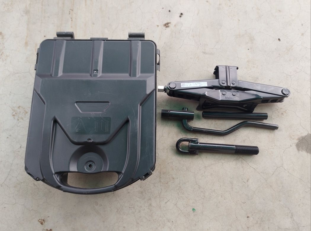 Set de cric + cheie originale de Renault Trafic Vivaro Nissan