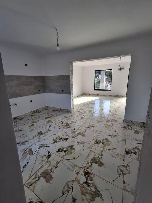 Casa la gata merita vazuta