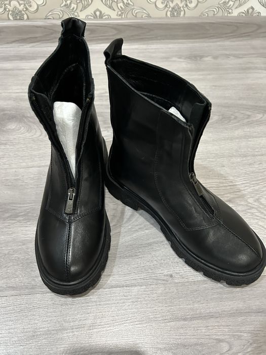 Сапоги женские осенные, кожаные.новые. Турция