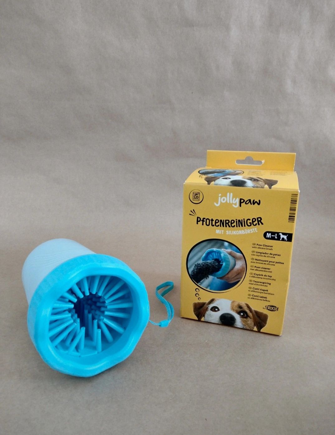 Recipient cu perie de silicon pentru animale de companie.