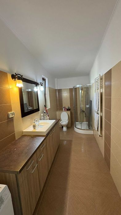 Apartament in Vila - Constanta 1000 mp construiti si 1000 mp teren