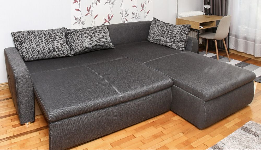 Разтегателен диван