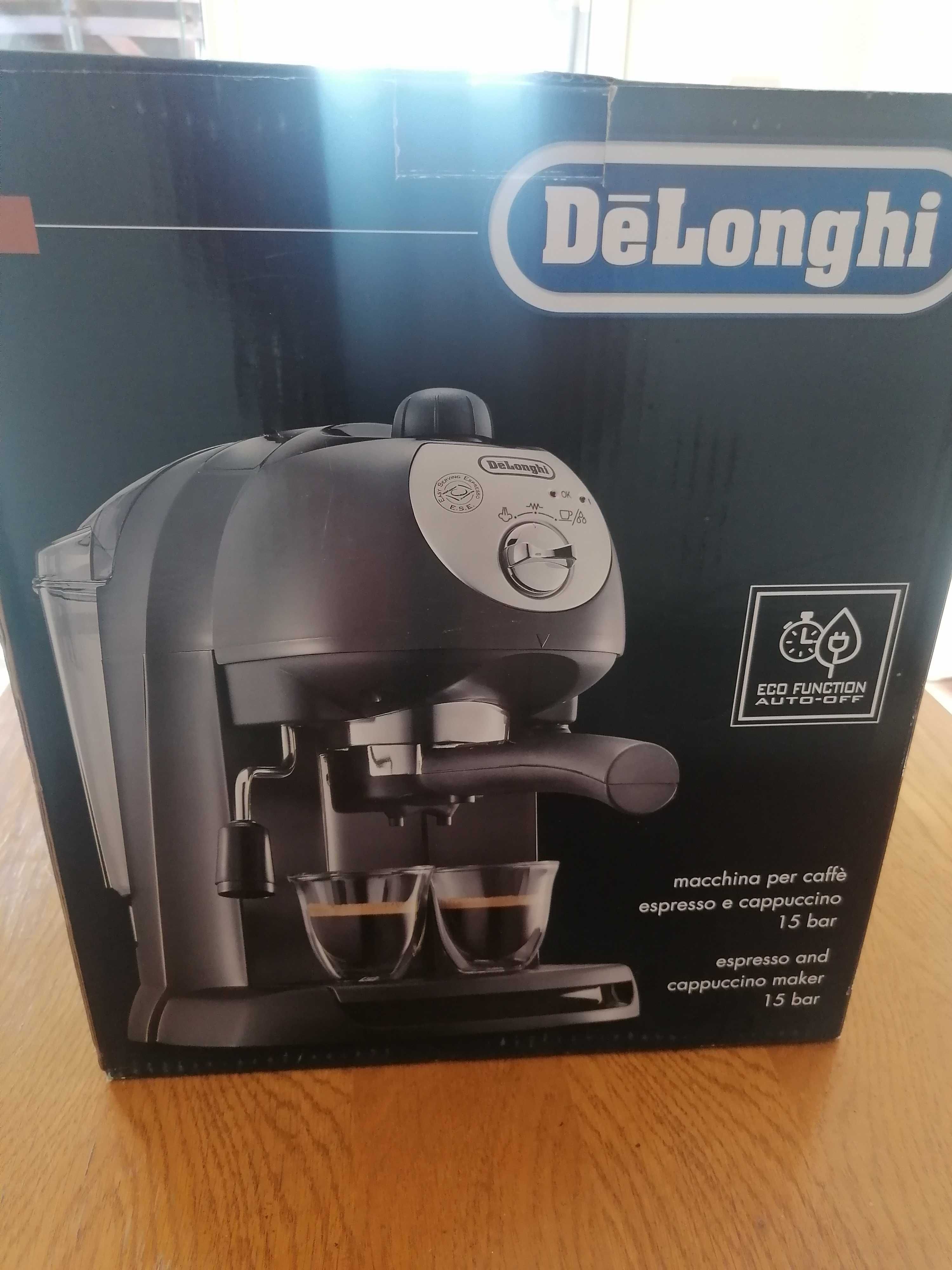 Vând expresor nou, model De Longhi EC201. CD, 1100 W