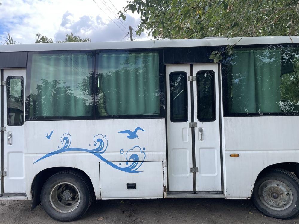 Автобус (Hengshan)