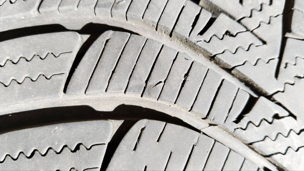 225/45/17 Hankook i*cept rs2