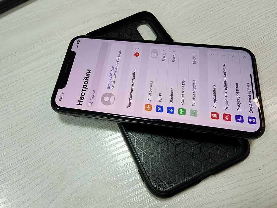Iphone X LL/A 256Gb Продаю быстро, телефон ещё не открывался.