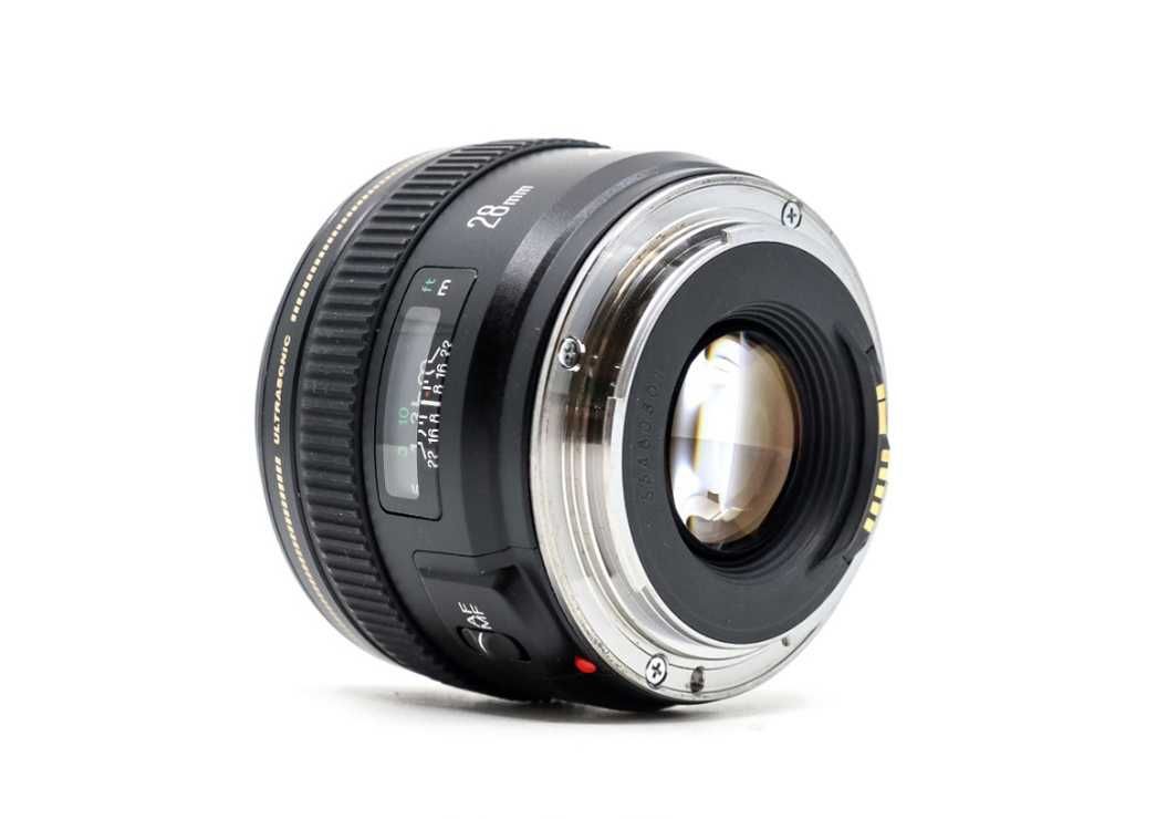 Canon EF 28mm f1.8 USM
