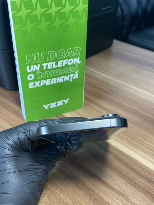 iPhone 16 Pro Max / 256 GB / Sănătate baterie 100% / Ca nou