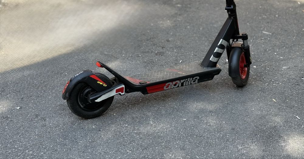Електрическа тротинетка Aprilia ESR2 Evo, 500W, Автономност 50 км