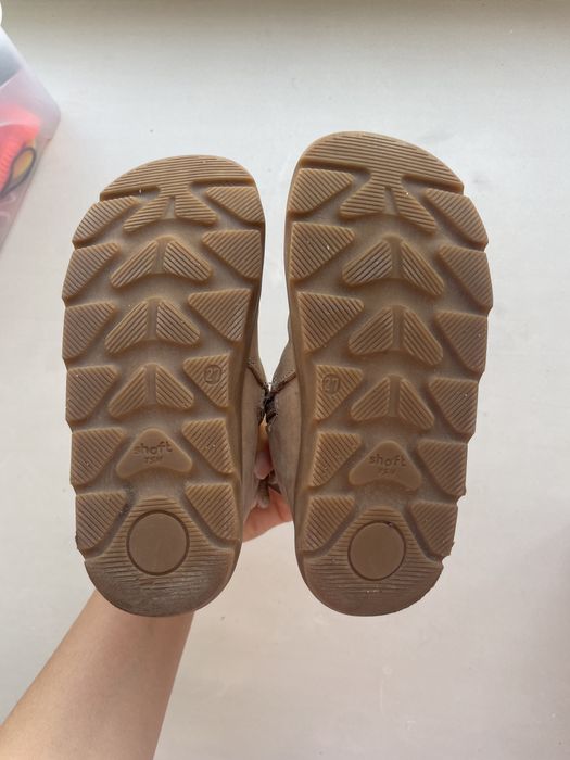 Продам зимнюю обувь bootini 27 размера