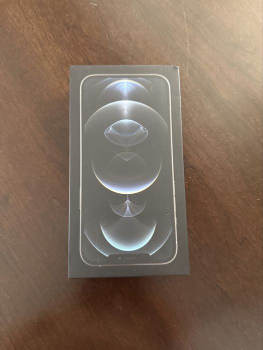 Vând iphone 12 pro max fisurat spate