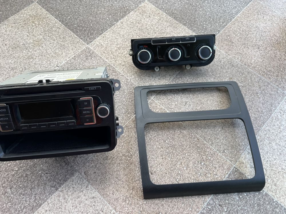 Radio Cd Player Boxe Caddy 2011-2015 Rama Grila Panou Clima Consola
