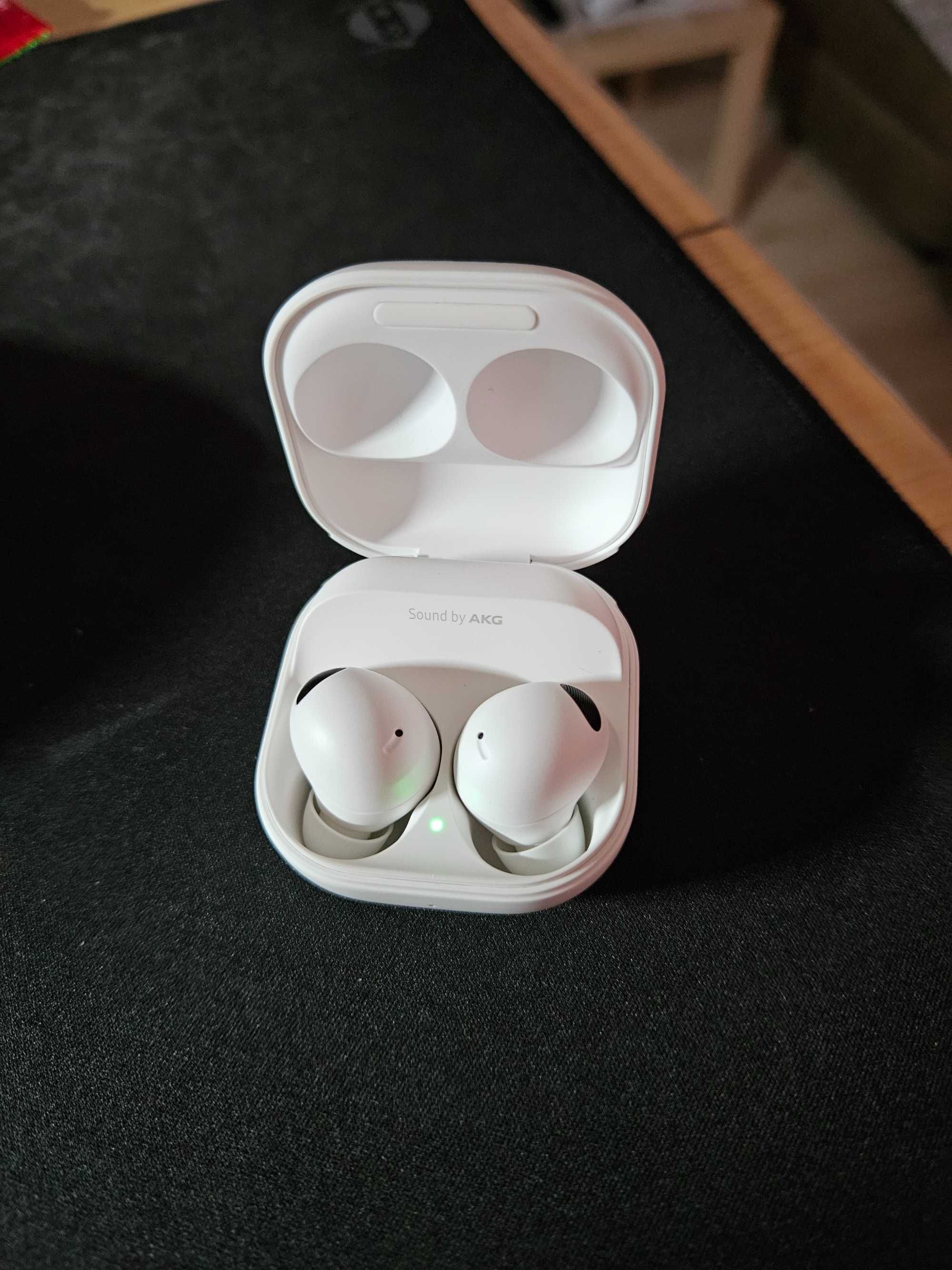 Беспроводные наушники Samsung Galaxy Buds2