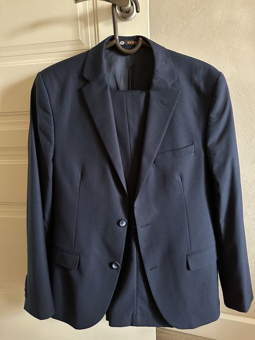 Костюм на парня , рост 175-178, хорошего  качества в отличном состояни