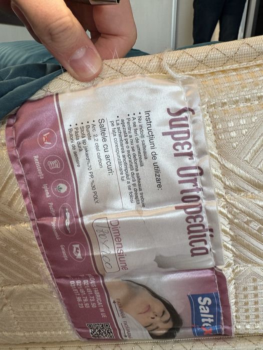 Dormitor Complet: Pat, saltea, dulap, noptiere, comoda, masa machiaj