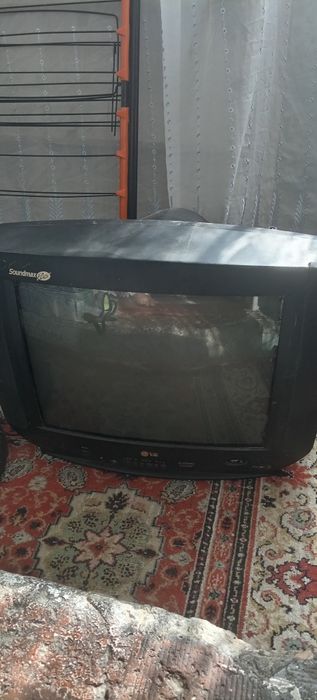 Продаётся телевизор LG.