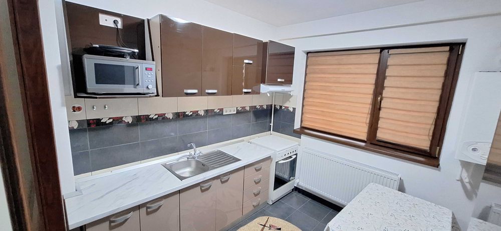 Persoana fizica - inchiriez apartament 3 camere Canta