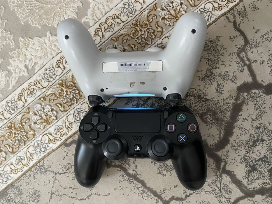 Playstation 4 Pro 2 tb