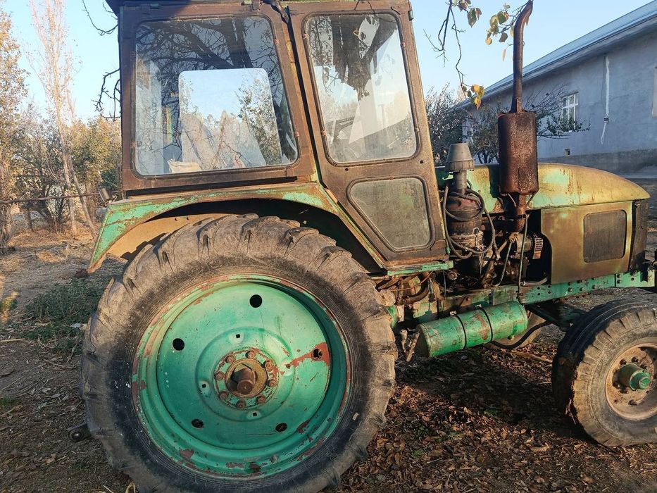 Ttz traktor sotiladi
