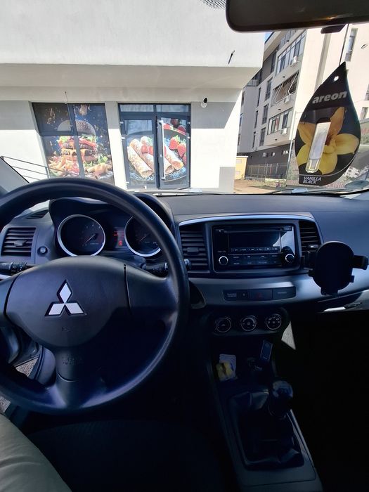 Mitsubishi lancer 2015