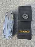 Multifunctional LEATHERMAN sidekick cu teacă