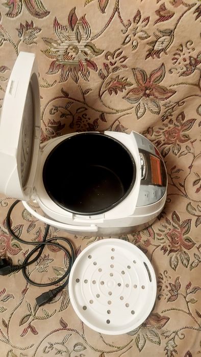 Мультиварка Polaris рабочия