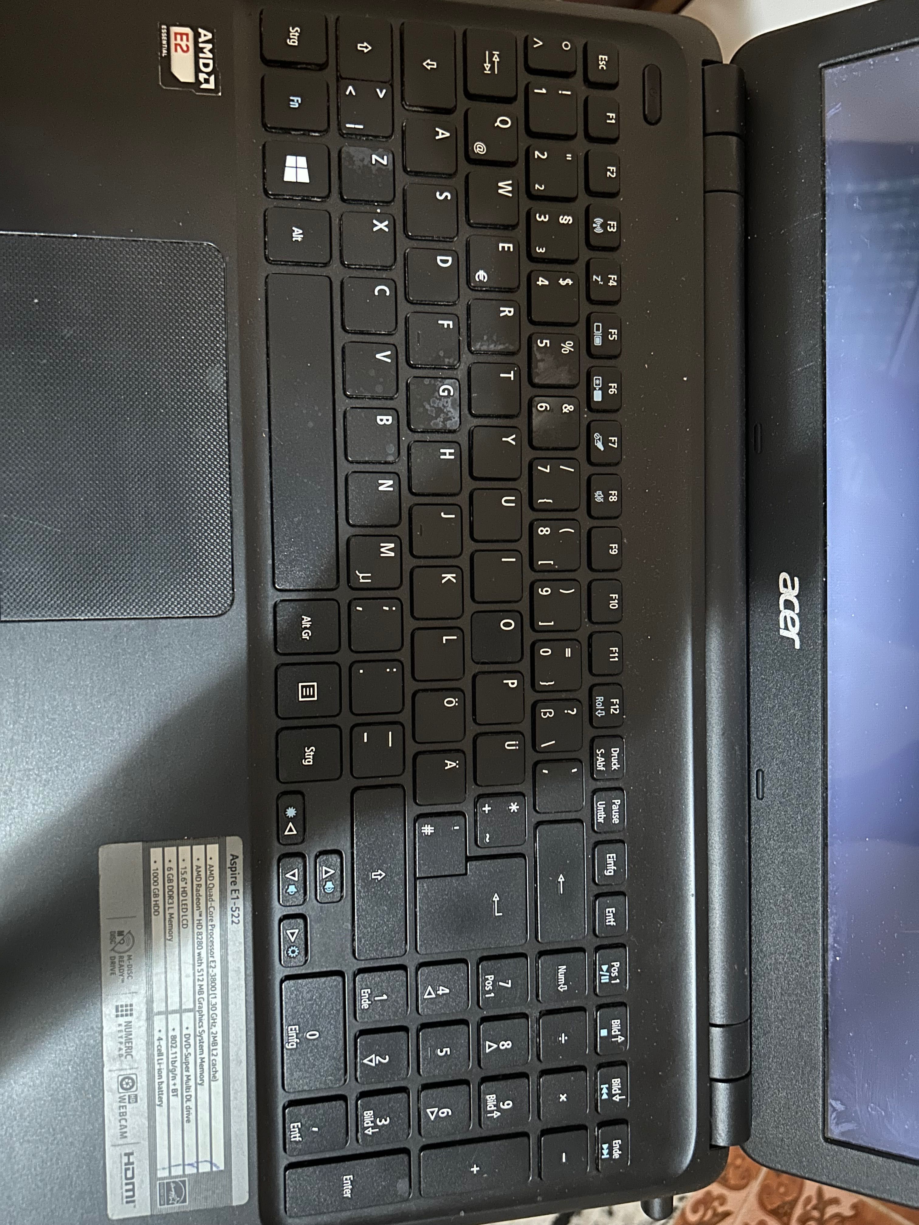 Vând laptop acer +tastatura și mouse